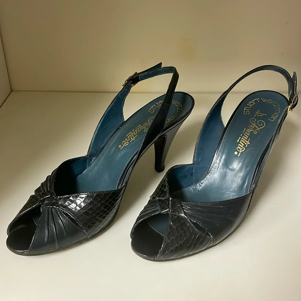 Stuart Weitzman Navy Blue Slingback Open Toe Leather Shoe size 7.5